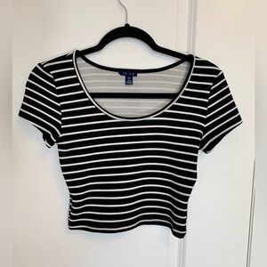 Striped  Cropped T-Shirt